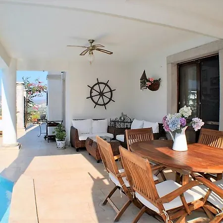 A Luxury In Bodrum With Private Pool And Sea View فيلة *