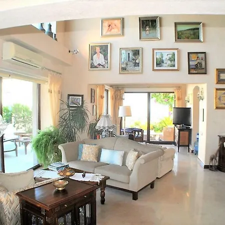 A Luxury In Bodrum With Private Pool And Sea View بيتيس